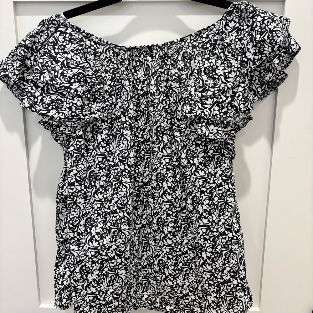 Universal Thread Short Sleeve Blouse